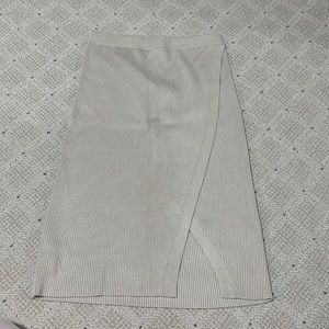 Abercrombie and Fitch - Sweater Pencil Skirt - Size S